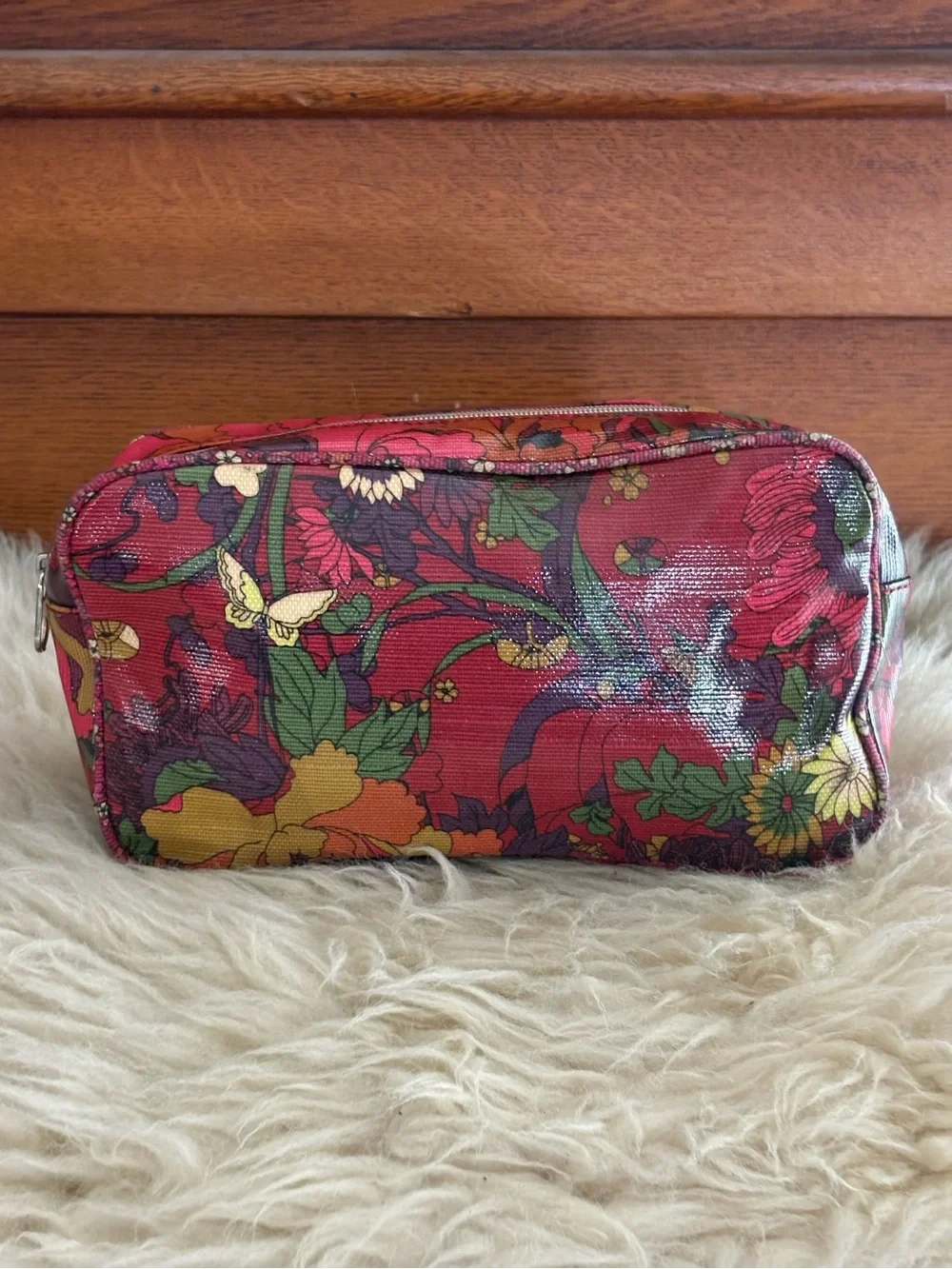 Sakroots Artists Circle Red Floral Zip Cosmetic Bag